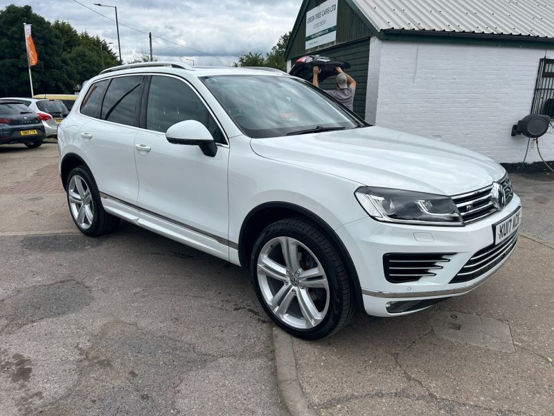 VOLKSWAGEN TOUAREG V6 R-LINE PLUS TDI BLUEMOTION TECHNOLOGY - 2518 - 2