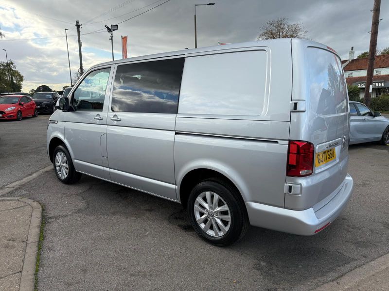 VOLKSWAGEN TRANSPORTER T28 TDI P/V HIGHLINE - 2630 - 3