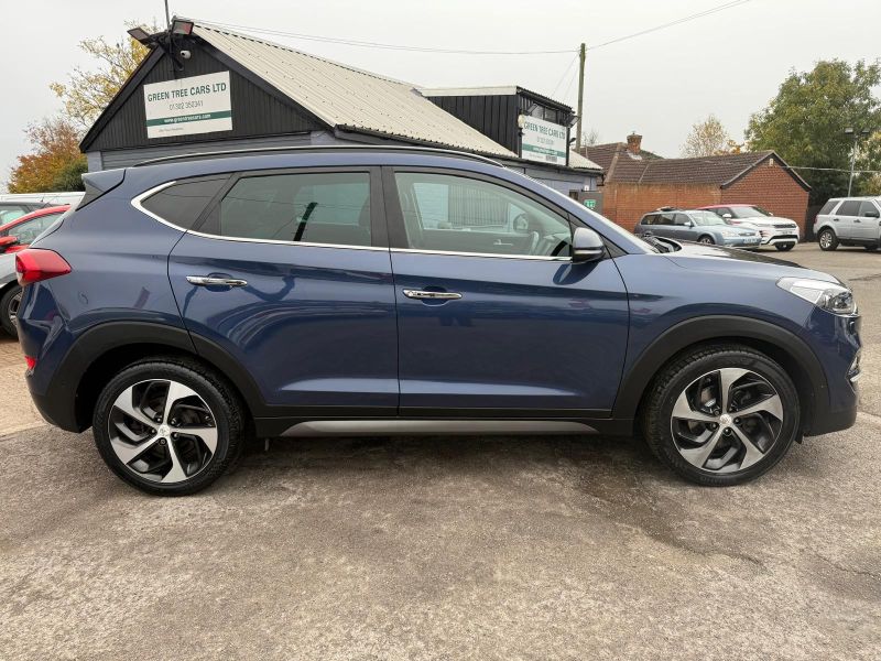 HYUNDAI TUCSON CRDI PREMIUM SE - 2634 - 5