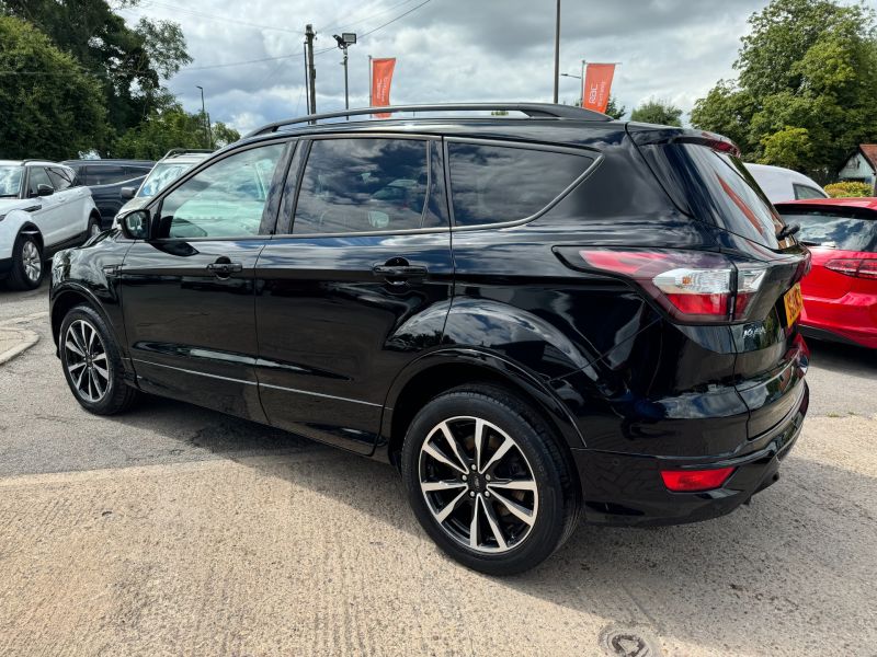 FORD KUGA ST-LINE - 2515 - 9