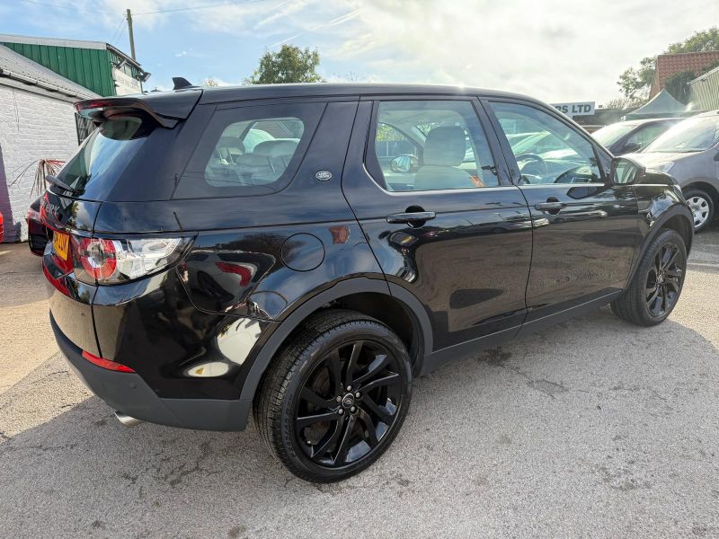 LAND ROVER DISCOVERY SPORT SD4 SE TECH - 2628 - 3