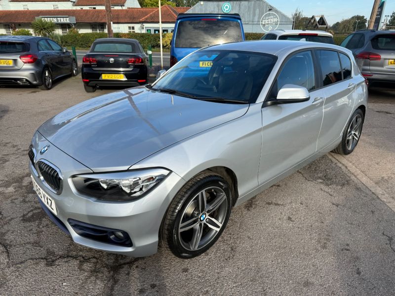 BMW 1 SERIES 118D SPORT - 2606 - 1