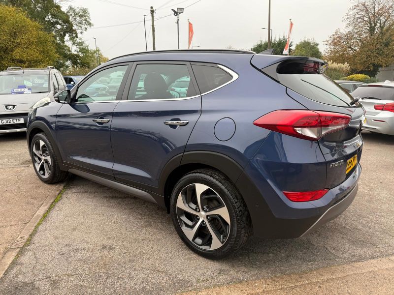 HYUNDAI TUCSON CRDI PREMIUM SE - 2634 - 4