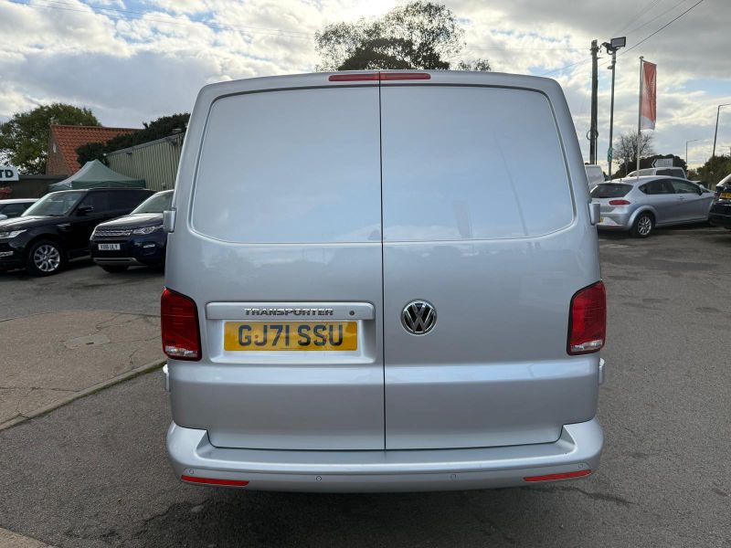 VOLKSWAGEN TRANSPORTER T28 TDI P/V HIGHLINE - 2630 - 6