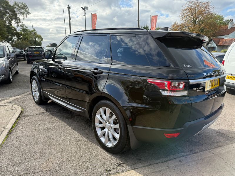 LAND ROVER RANGE ROVER SPORT SD4 HSE - 2624 - 8