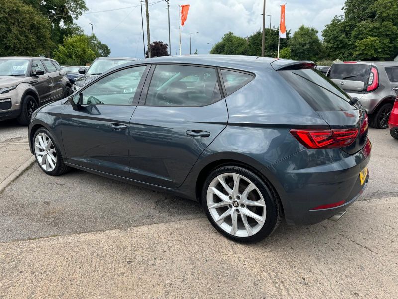 SEAT LEON TDI FR SPORT - 2476 - 4