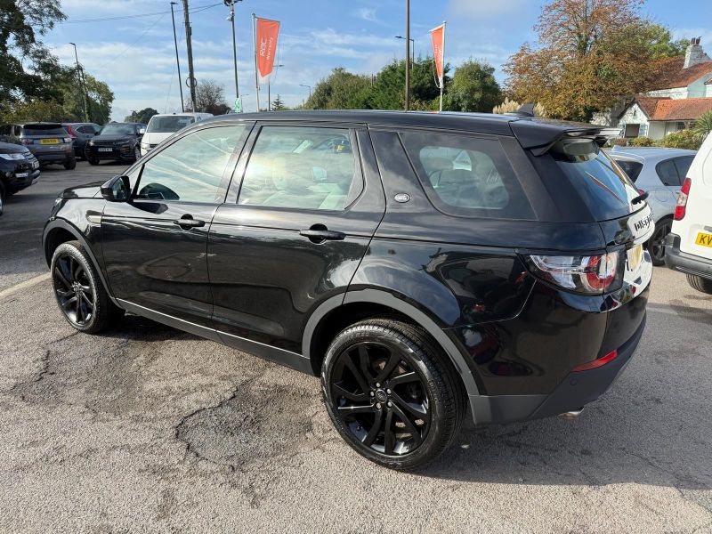 LAND ROVER DISCOVERY SPORT SD4 SE TECH - 2628 - 4