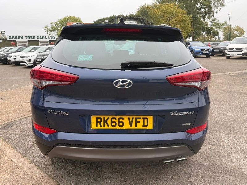 HYUNDAI TUCSON CRDI PREMIUM SE - 2634 - 7